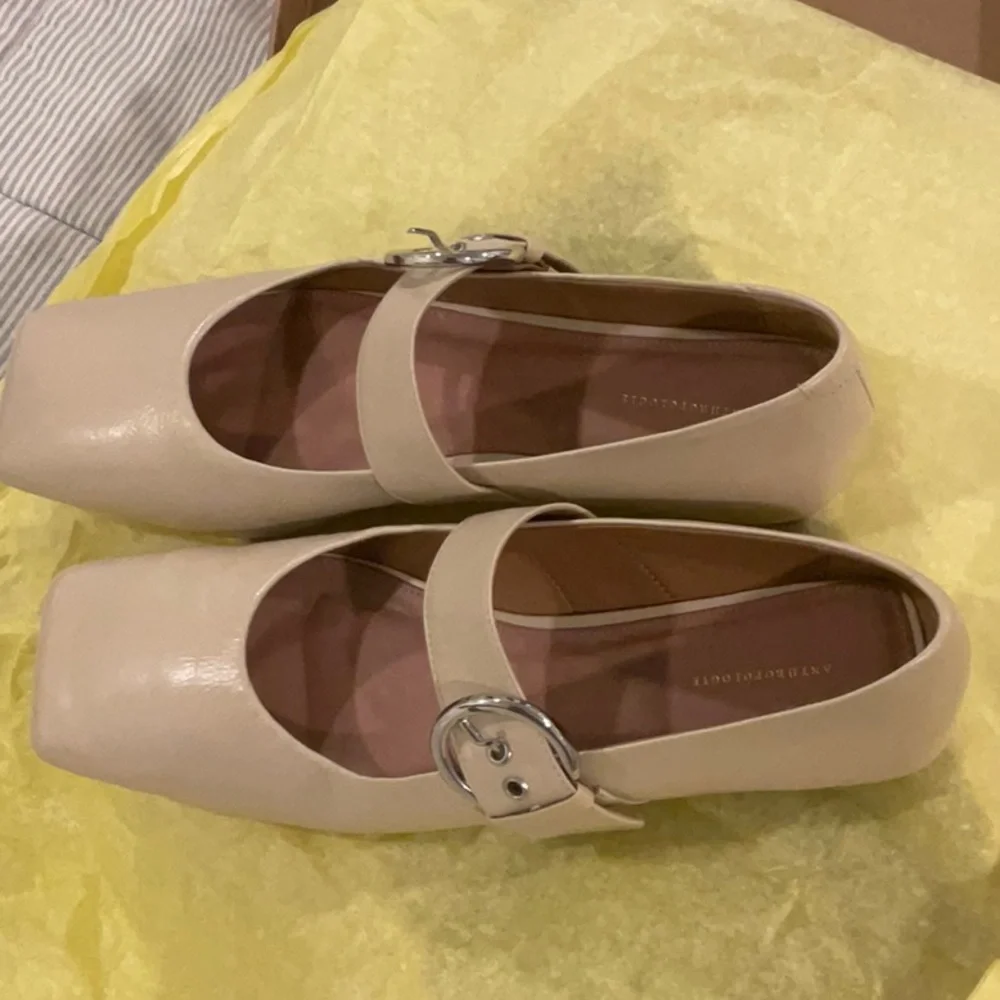 Anthropologie Cream Mary Jane Flats - Picture 3 of 6